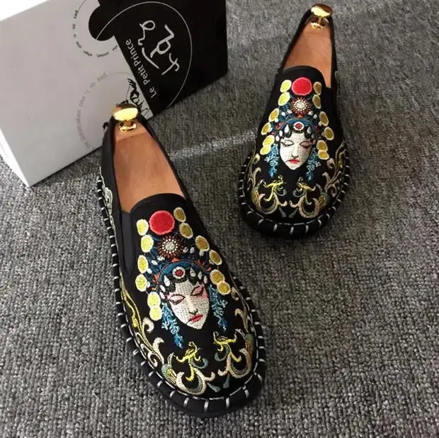 2023 Embroidered Men's Casual Loafers Summer Fashion Slip on Male Canvas Shoes Lightweight Breathable Flat Shoes
