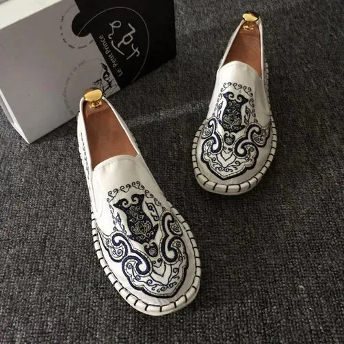 2023 Embroidered Men's Casual Loafers Summer Fashion Slip on Male Canvas Shoes Lightweight Breathable Flat Shoes