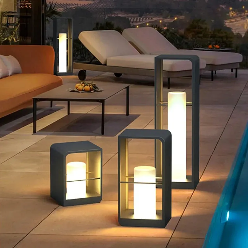 Alessa Portable Waterproof Lawn Solar LED Lamp
