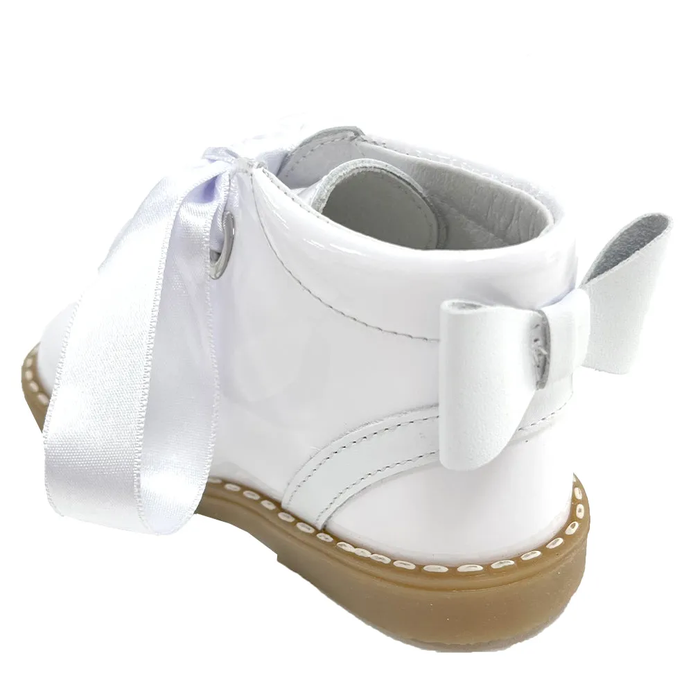 Andanines Bow Back Boot White/White