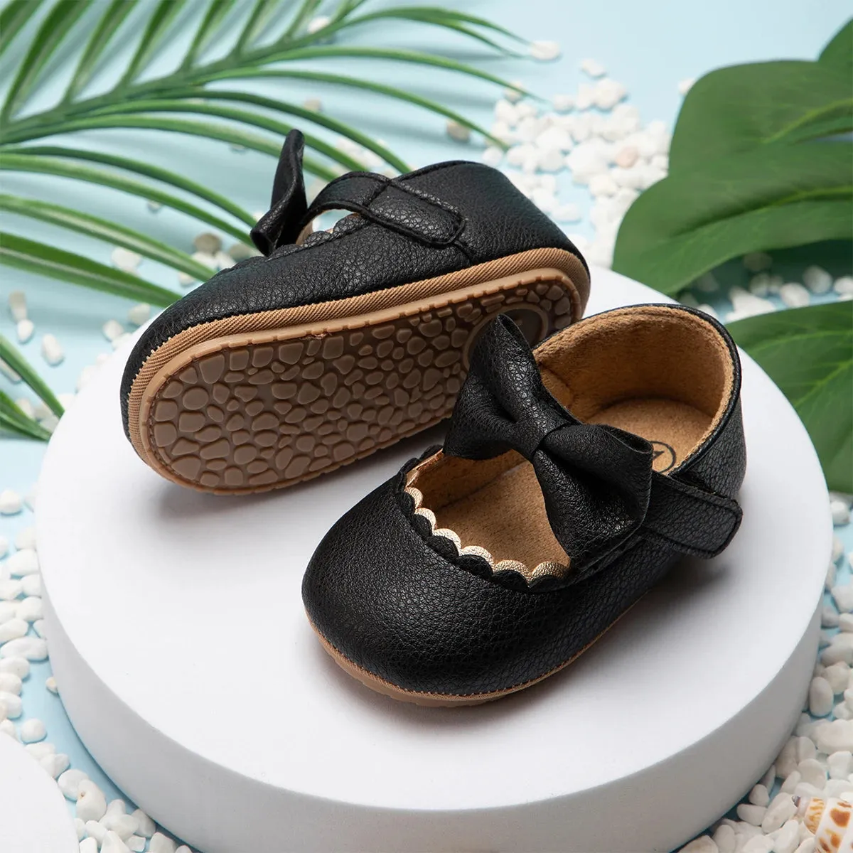 Bowed Scalloped Dress Shoes