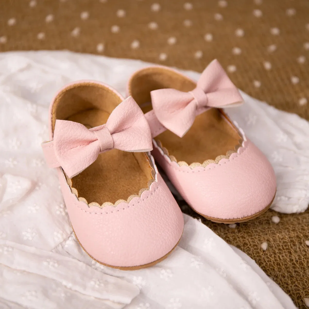 Bowed Scalloped Dress Shoes
