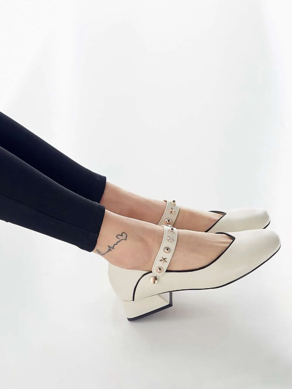 British style metal rivets decoration slip on genuine leather pumps