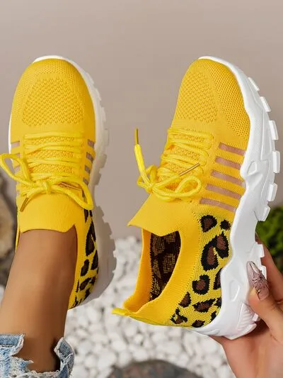 Cutout leopard veterschoenen met mesh voor sportieve doeleinden