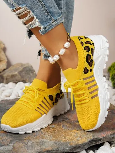 Cutout leopard veterschoenen met mesh voor sportieve doeleinden
