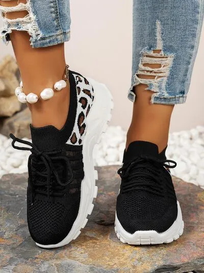 Cutout leopard veterschoenen met mesh voor sportieve doeleinden