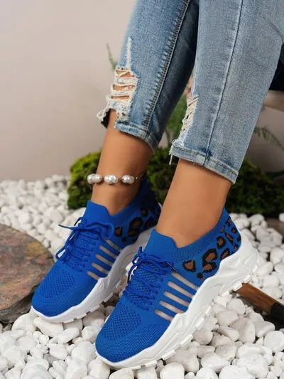 Cutout leopard veterschoenen met mesh voor sportieve doeleinden