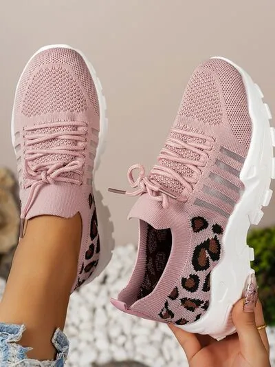 Cutout leopard veterschoenen met mesh voor sportieve doeleinden