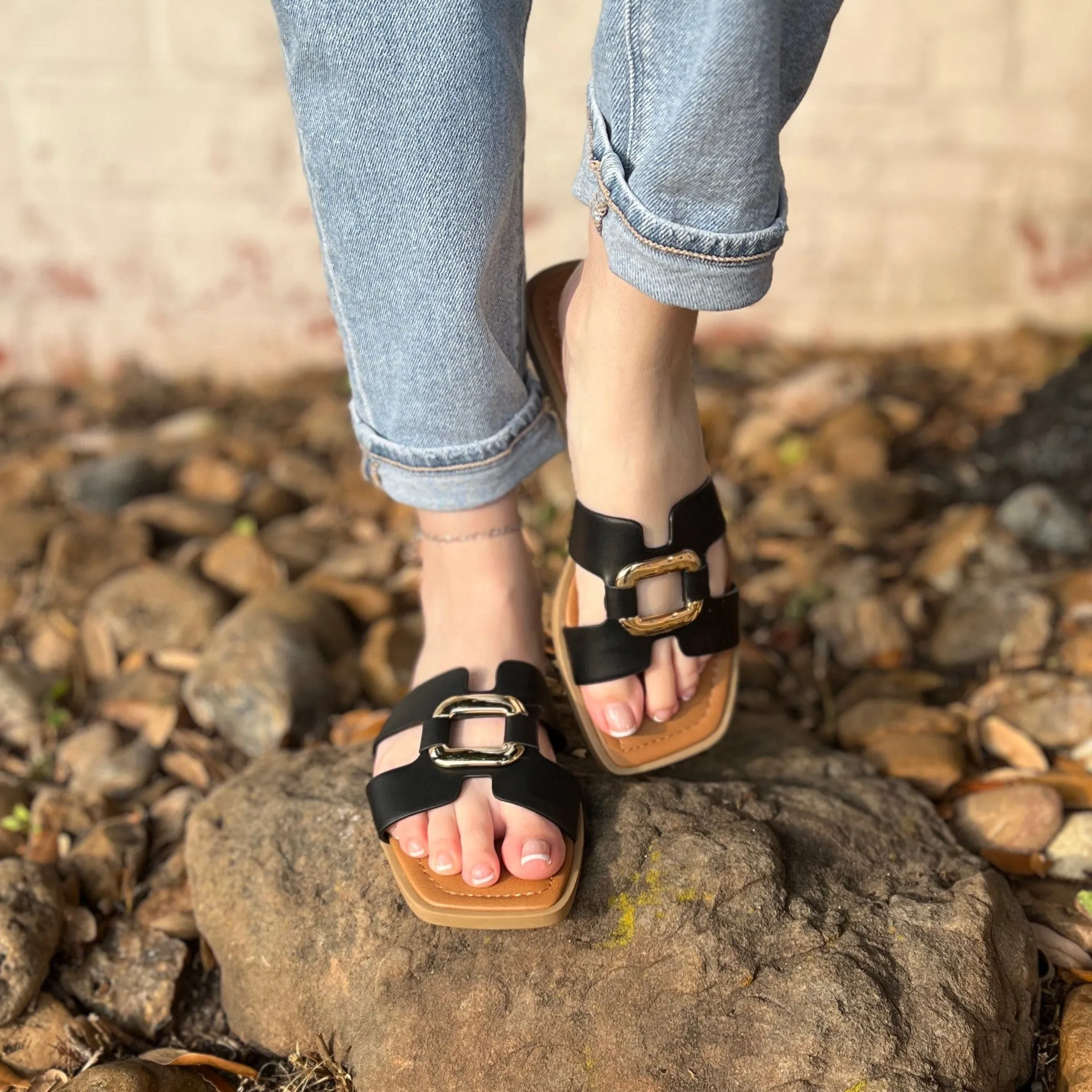 Feng Sandals - Black