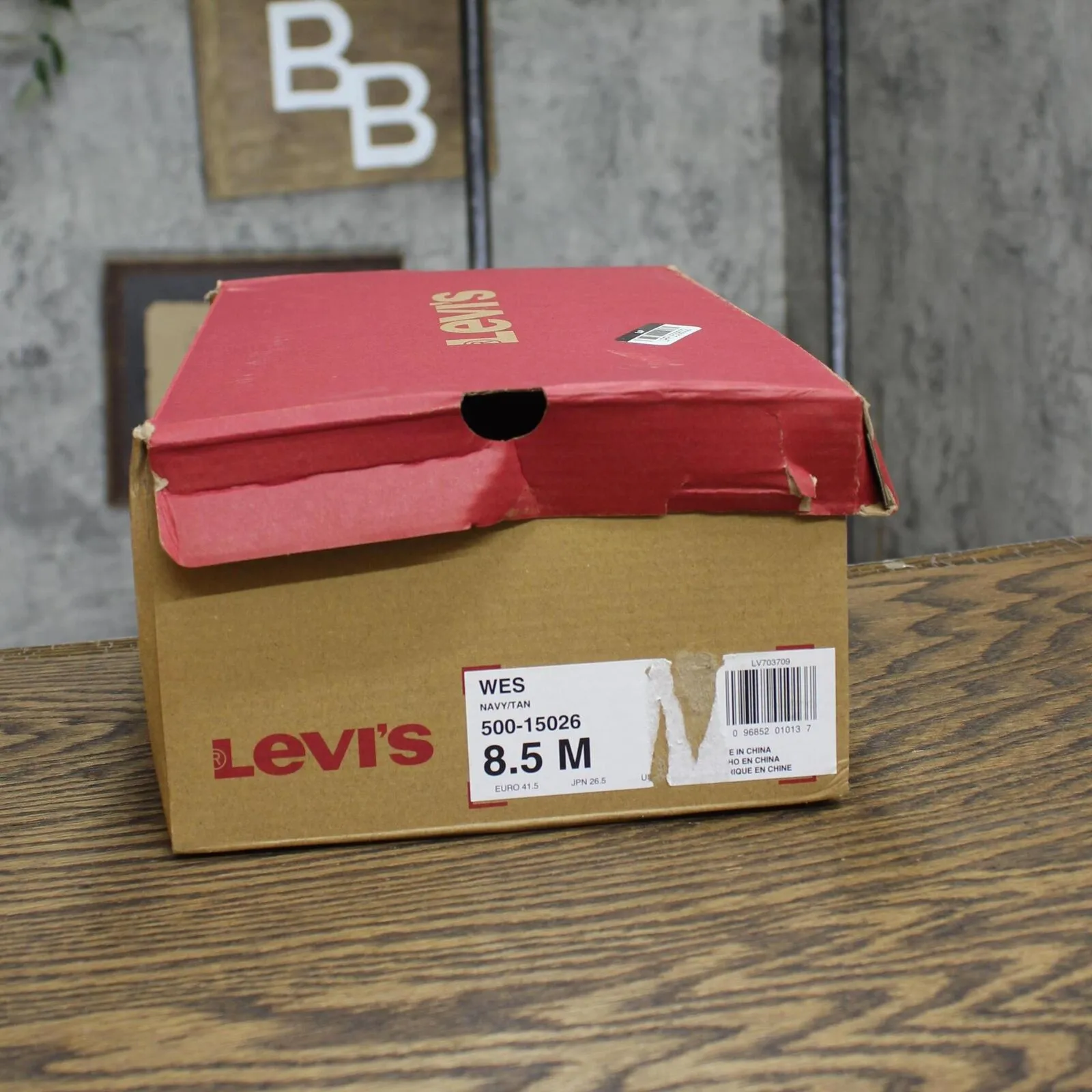 Levi's Mens Wes Synthetic Leather Casual Slip On Sneaker Shoe Navy / Tan 8.5