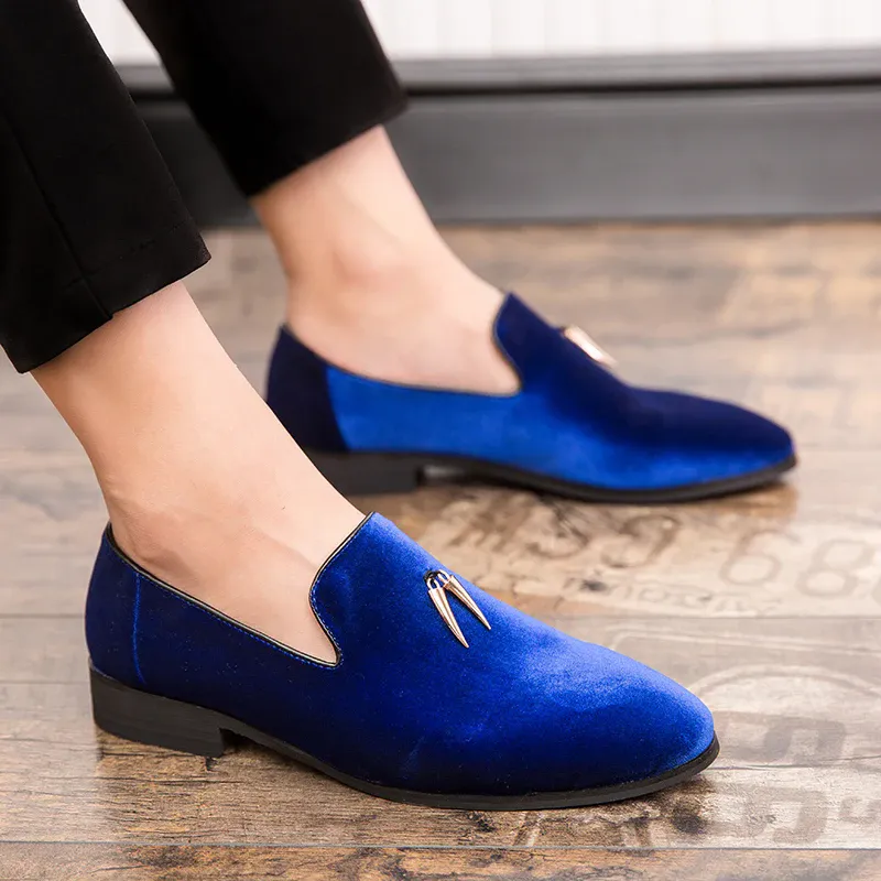 Men's Luxury Faux Suede Dress Shoes with Ox Horn Decoration