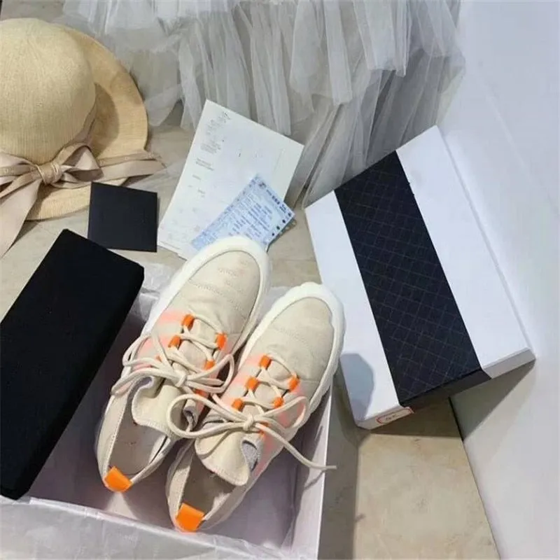 New Flat Shoes Womans Biscuit Shoes Round Toe Sneakers Lace-up Fashion Casual Shoes Mixed-Color Ladies Shoes Spring Summer Shoes