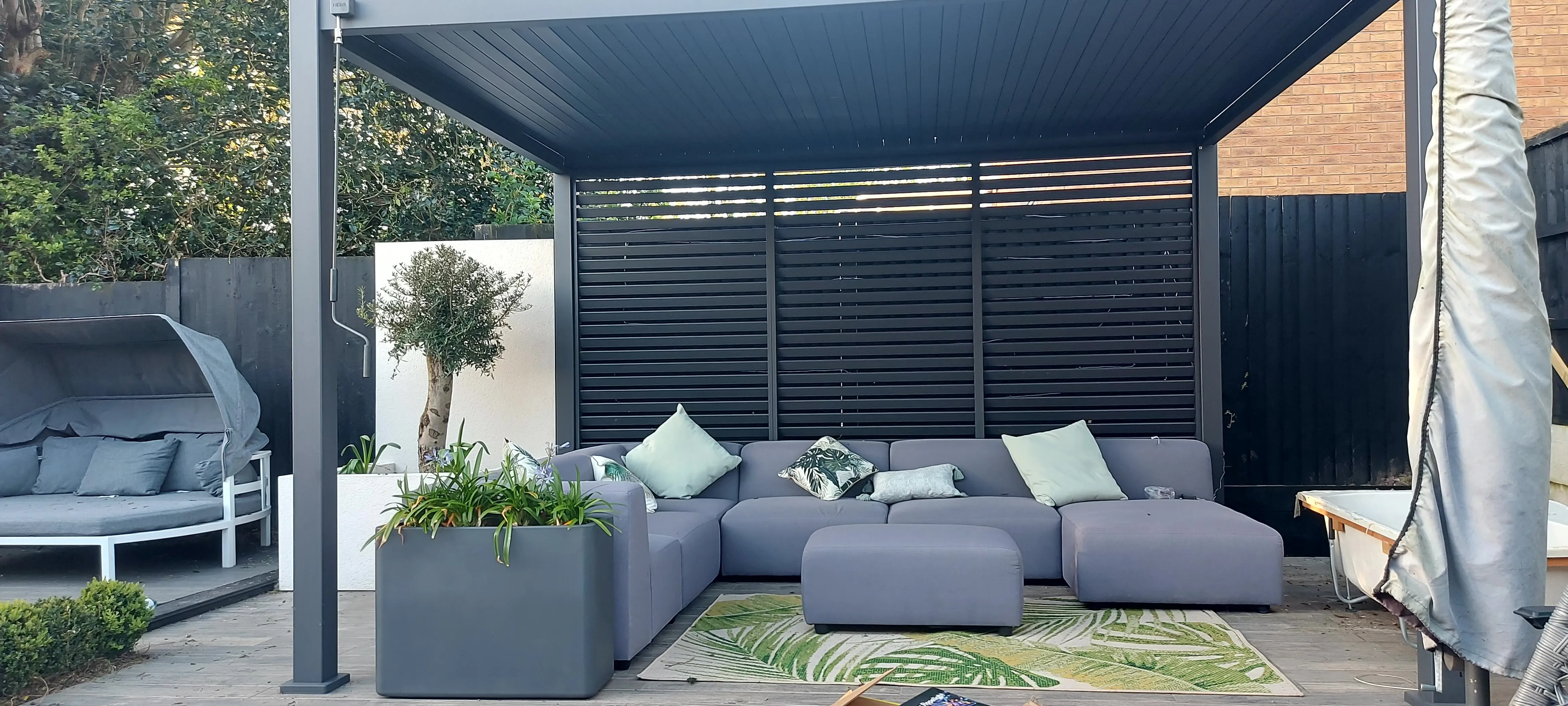 Nova Titan Aluminium Pergola 4x3m  Free Standing Graphite Grey
