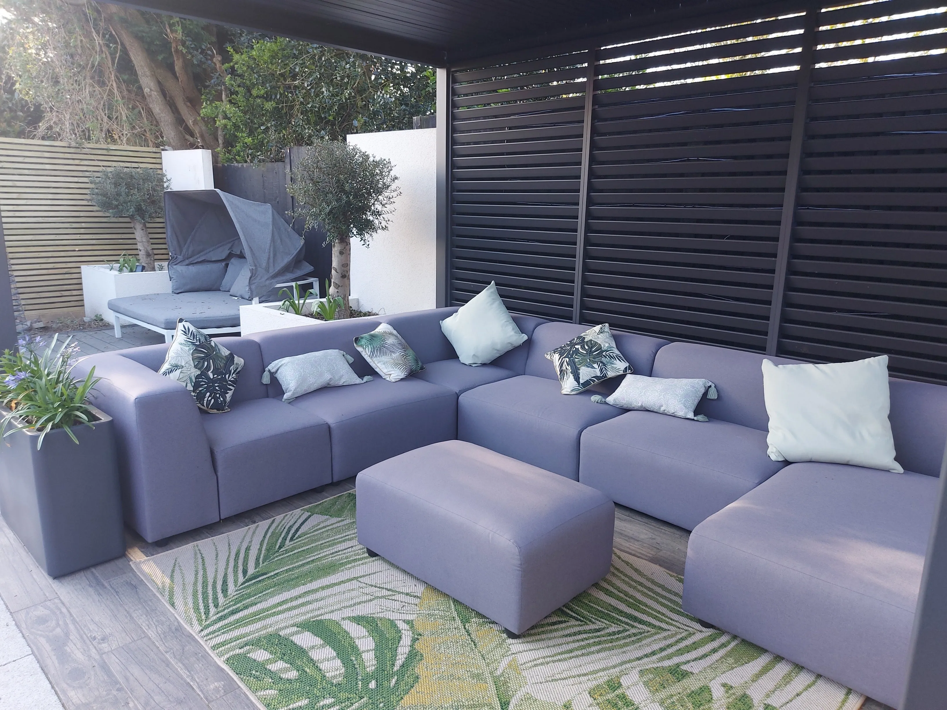 Nova Titan Aluminium Pergola 4x3m  Free Standing Graphite Grey
