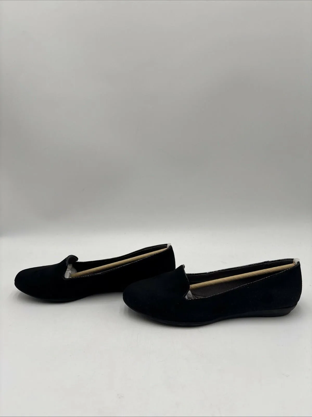 NWOB EuroSoft BERNIA Black Suede Round Toe Slip On Flats Women’s Size 6M/37