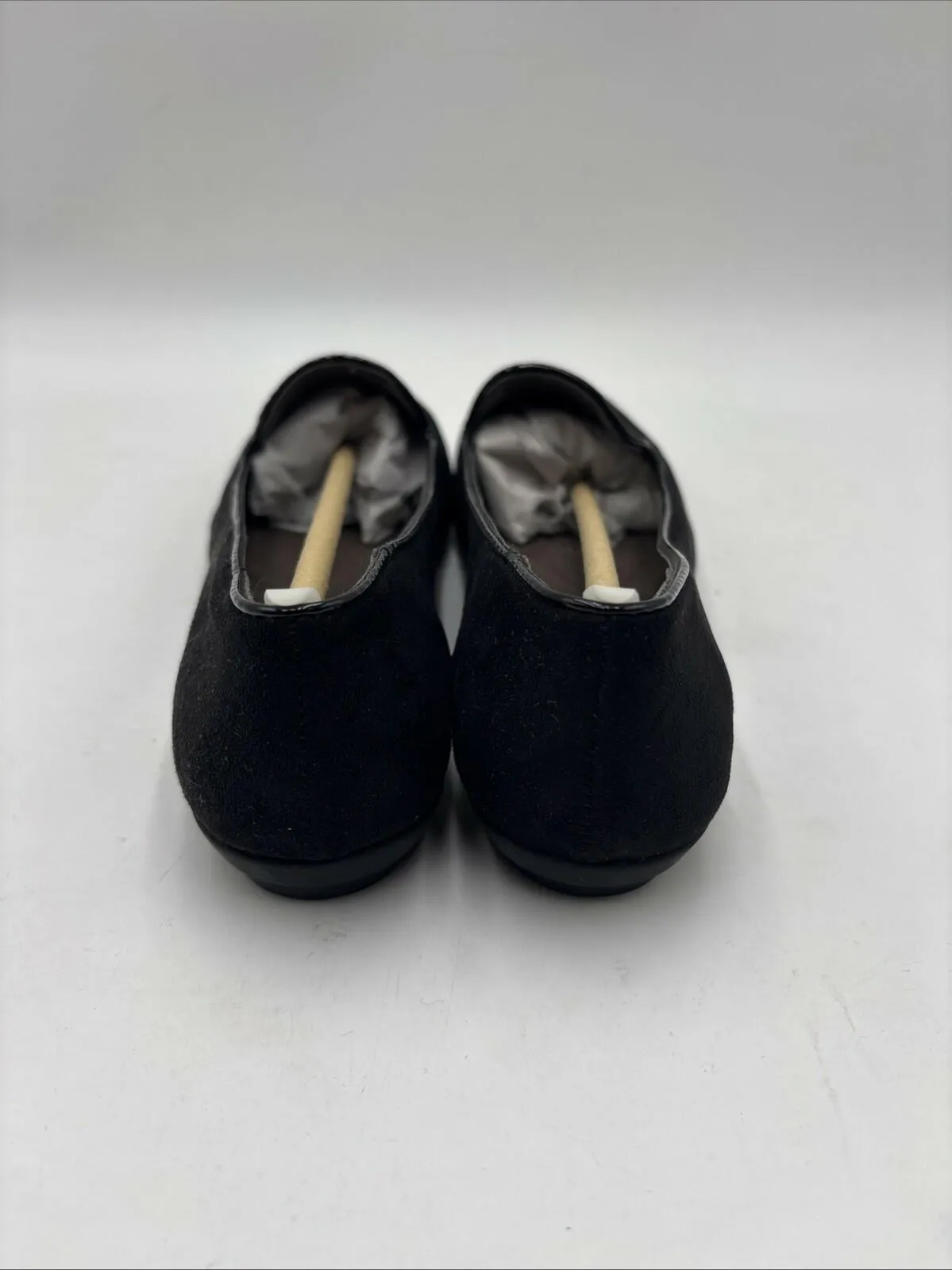 NWOB EuroSoft BERNIA Black Suede Round Toe Slip On Flats Women’s Size 6M/37