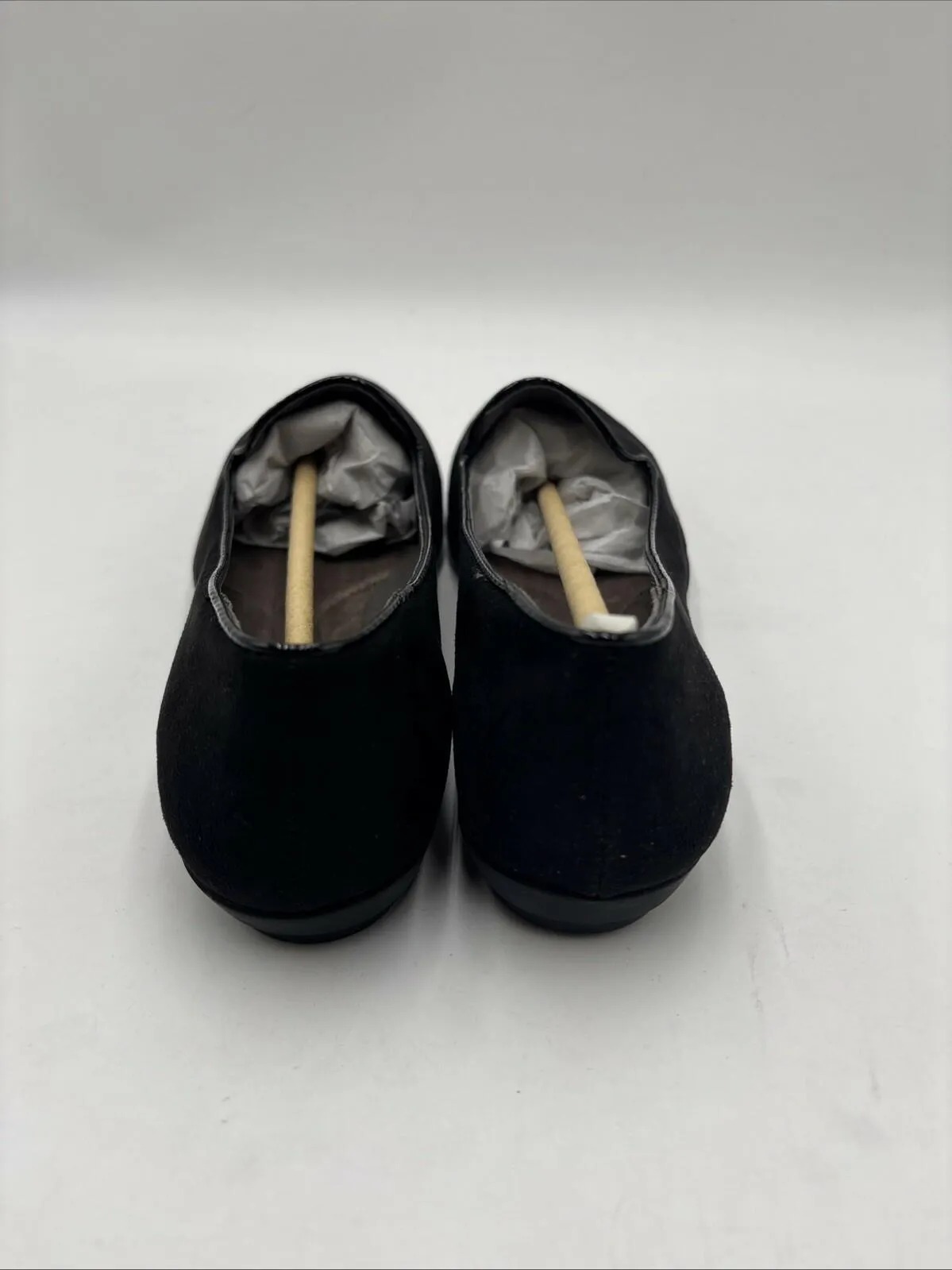 NWOB EuroSoft BERNIA Black Suede Round Toe Slip On Flats Women’s Size 7.5M