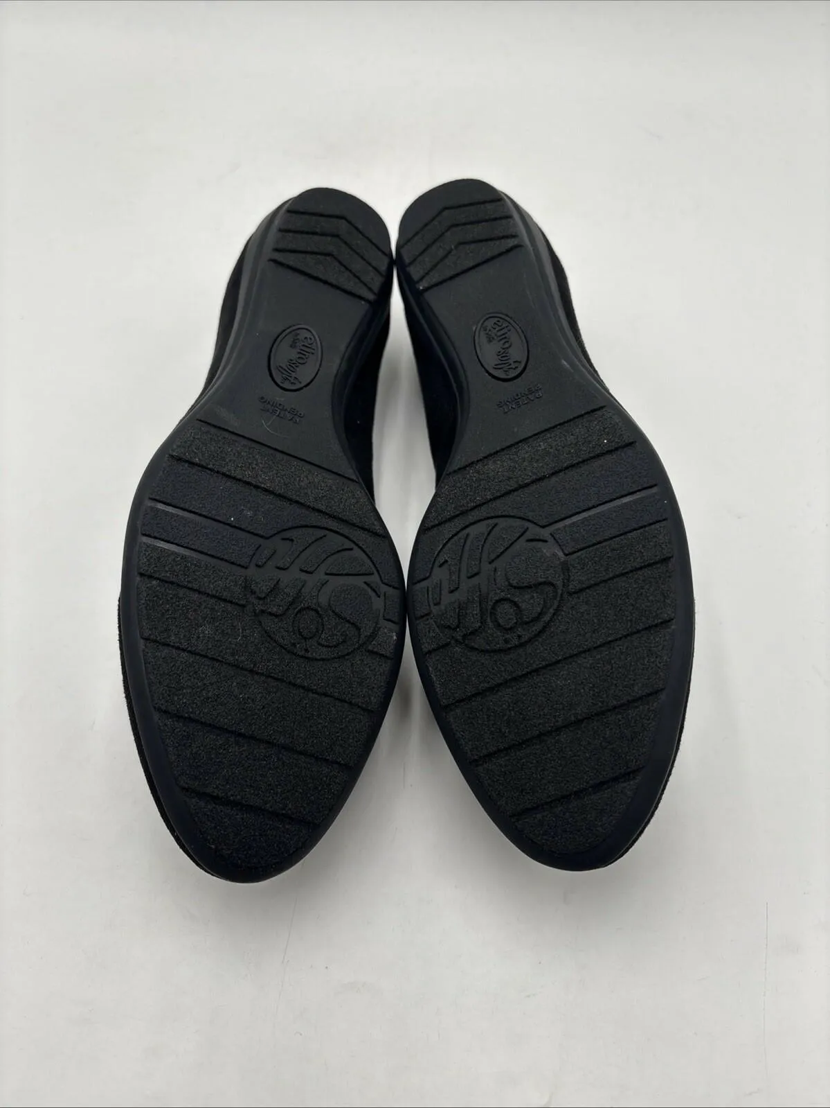 NWOB EuroSoft BERNIA Black Suede Round Toe Slip On Flats Women’s Size 7.5M