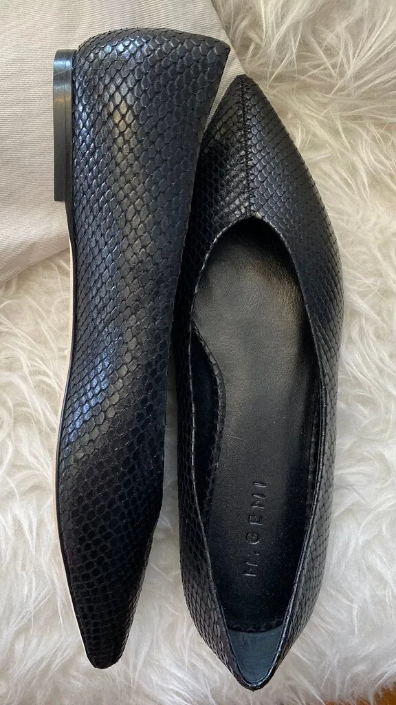Pointed Embossed Flats