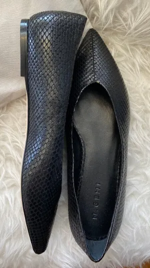 Pointed Embossed Flats