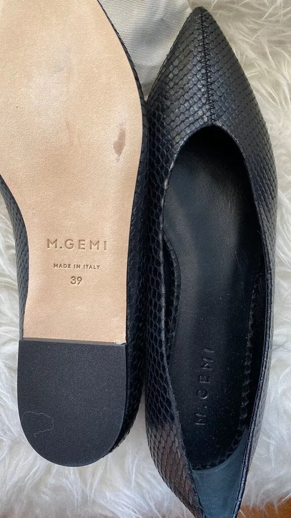 Pointed Embossed Flats