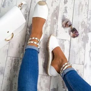 Rivet Strap Lace-up Shoes