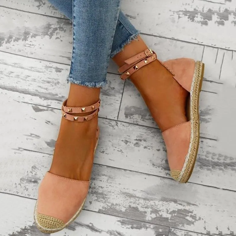 Rivet Strap Lace-up Shoes
