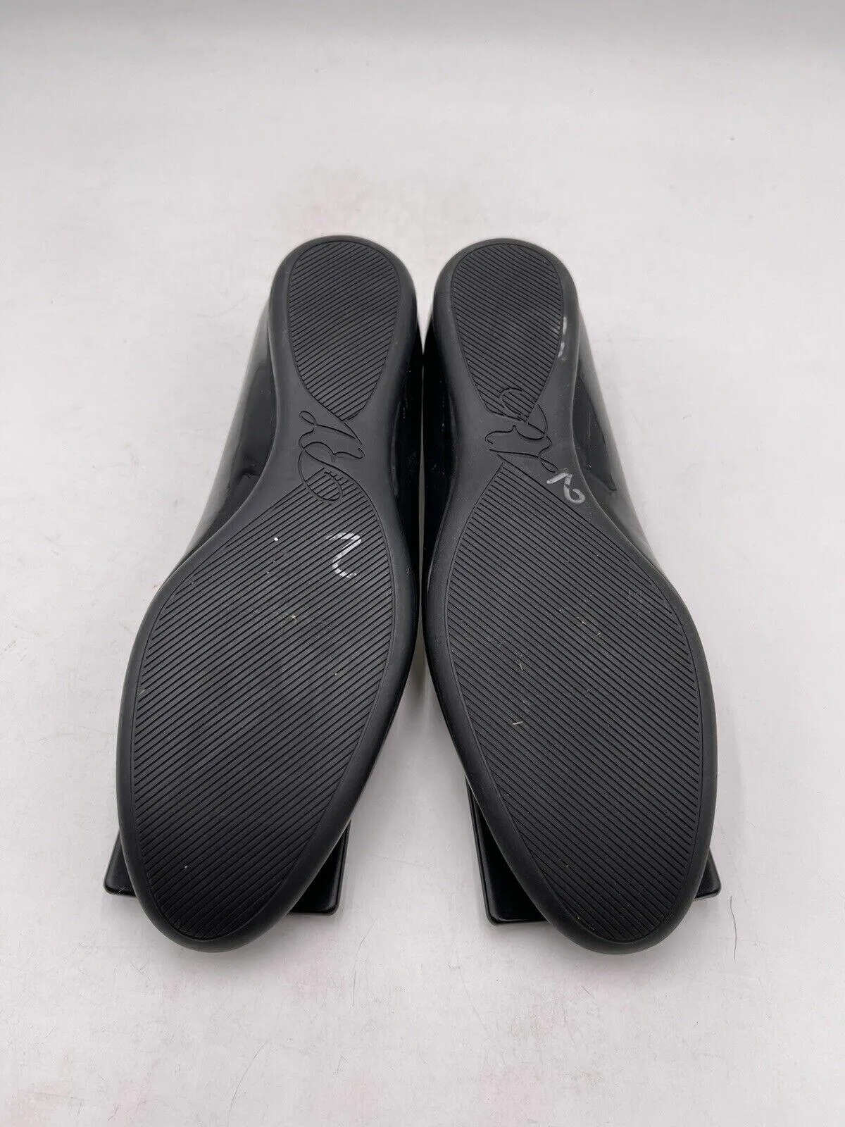 Roger Vivier Gommettine Black Patent Leather Round Toe Ballerina Flats Womens 35 - Very Good