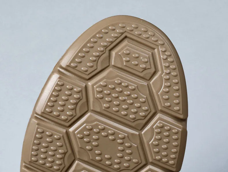 Soft and Water-Resistant Low-Top Moccasins with Slip-Resistant Outsole