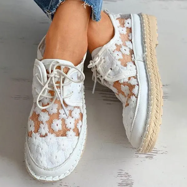 Supportive and fashionable orthopedic summer footwear