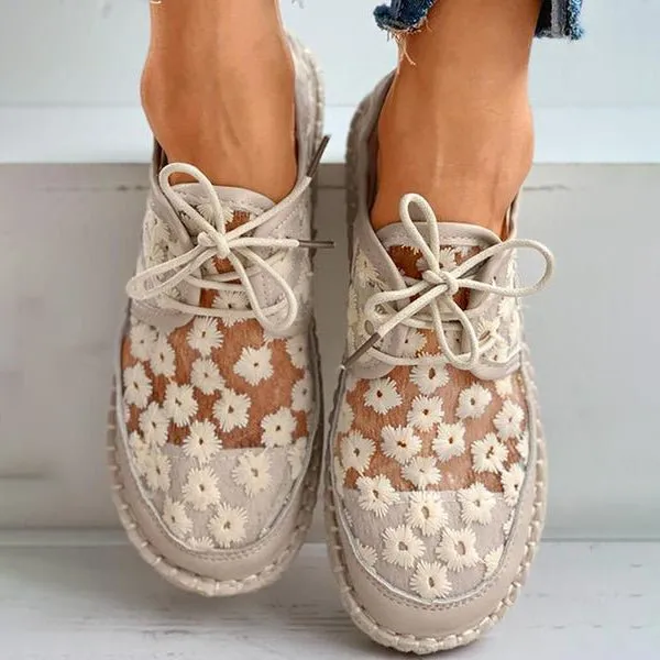 Supportive and fashionable orthopedic summer footwear