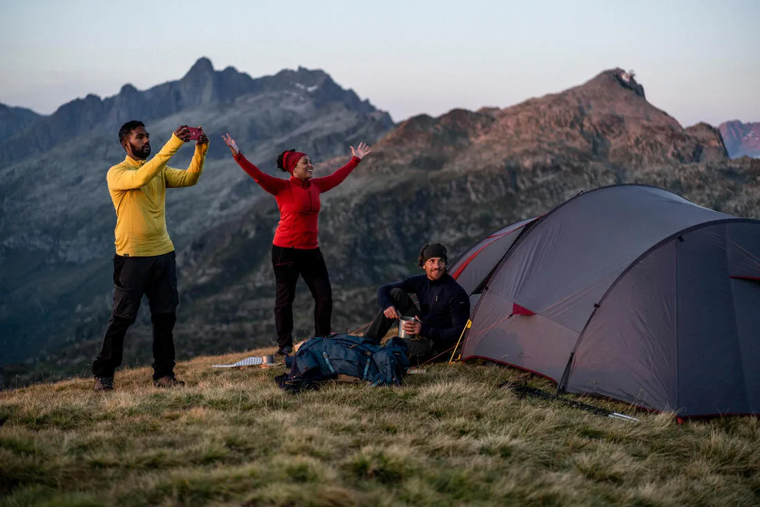 Tente tunnel de trekking - 4 places - MT900