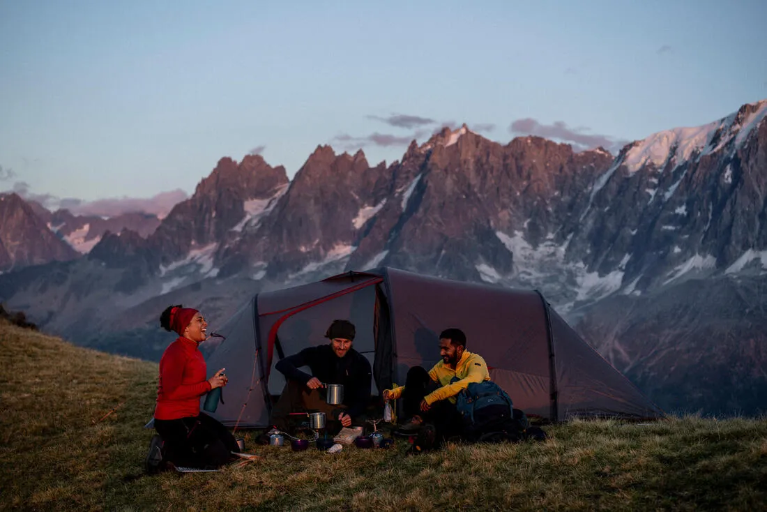Tente tunnel de trekking - 4 places - MT900