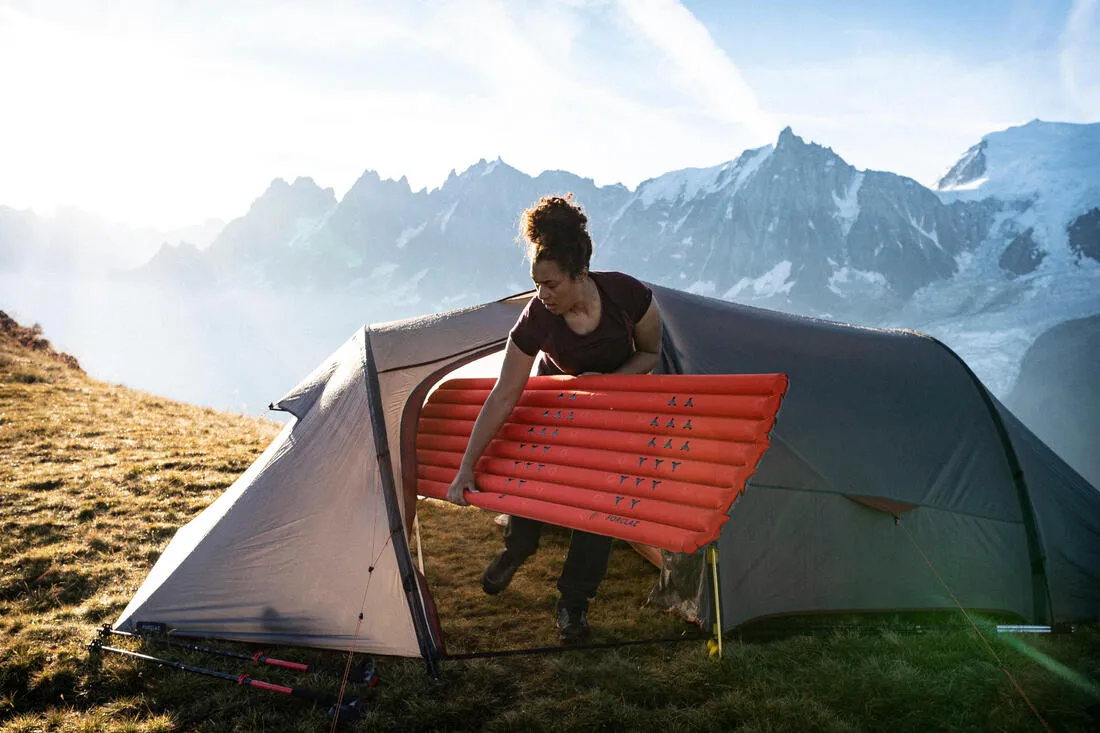 Tente tunnel de trekking - 4 places - MT900