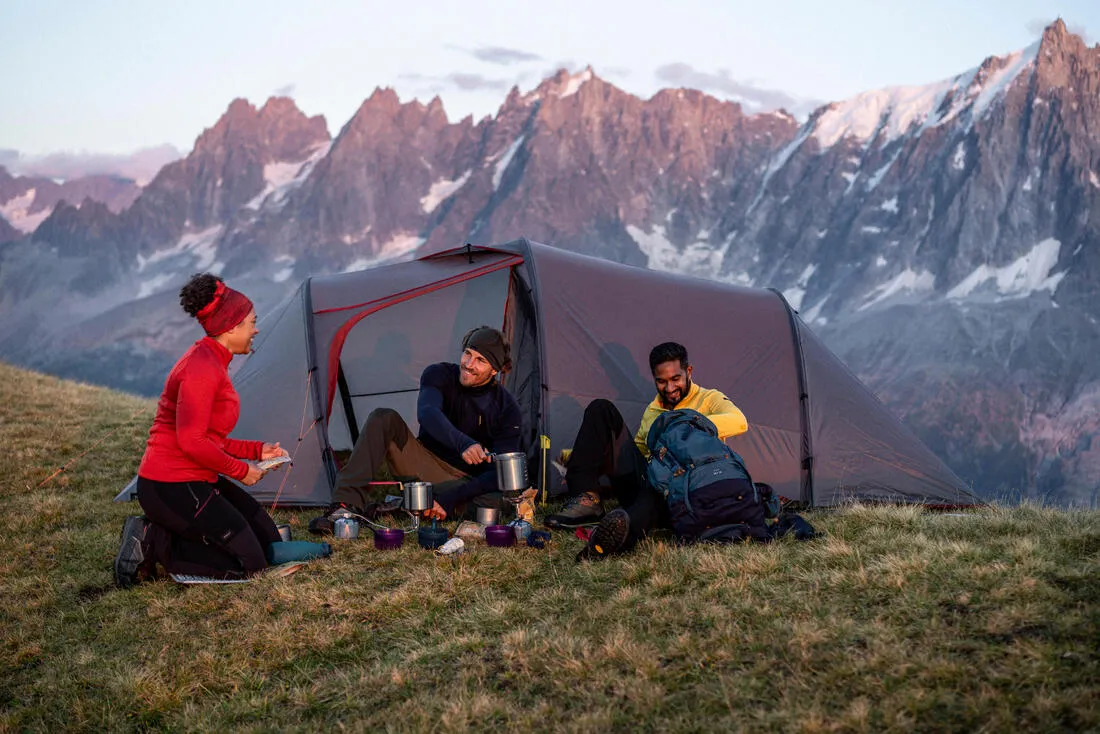 Tente tunnel de trekking - 4 places - MT900