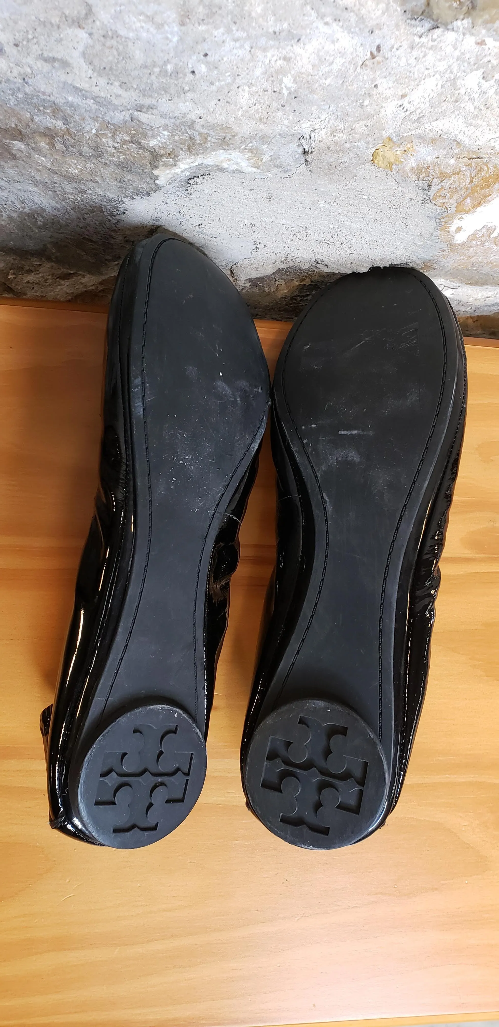 Tory Burch Black Patent Leather Eddie Flats Sz 7