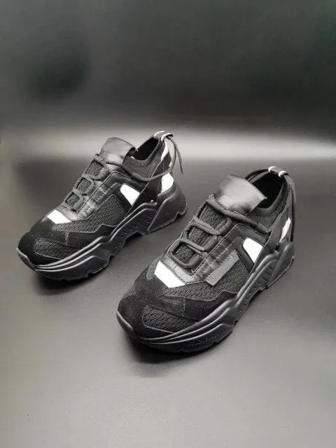 trend of sports shoes splicing thick sole
