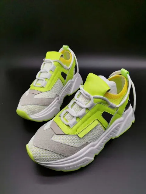 trend of sports shoes splicing thick sole