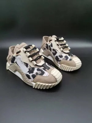 trend of sports shoes splicing thick sole
