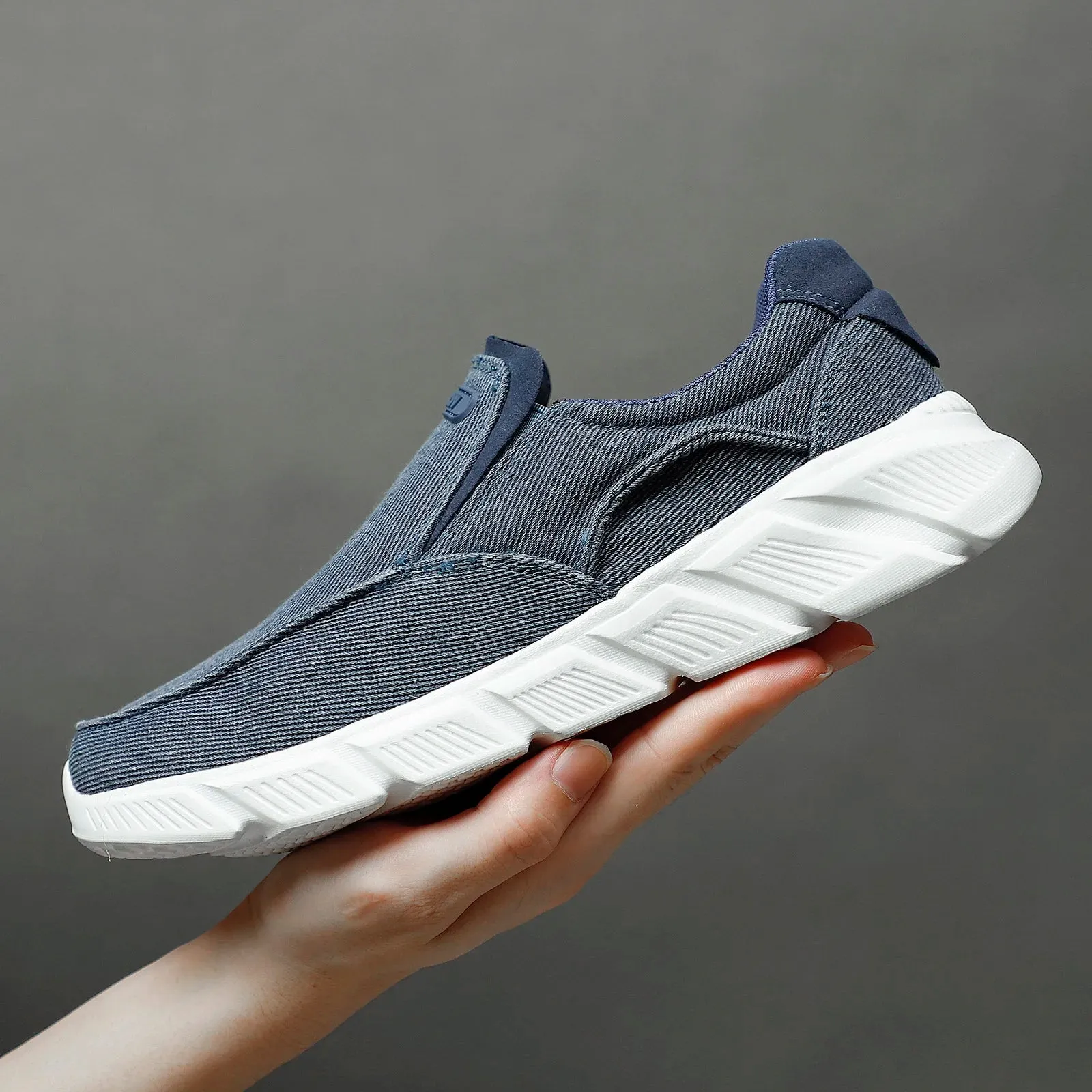 UrbanStride Canvas Slip-on Schuhe
