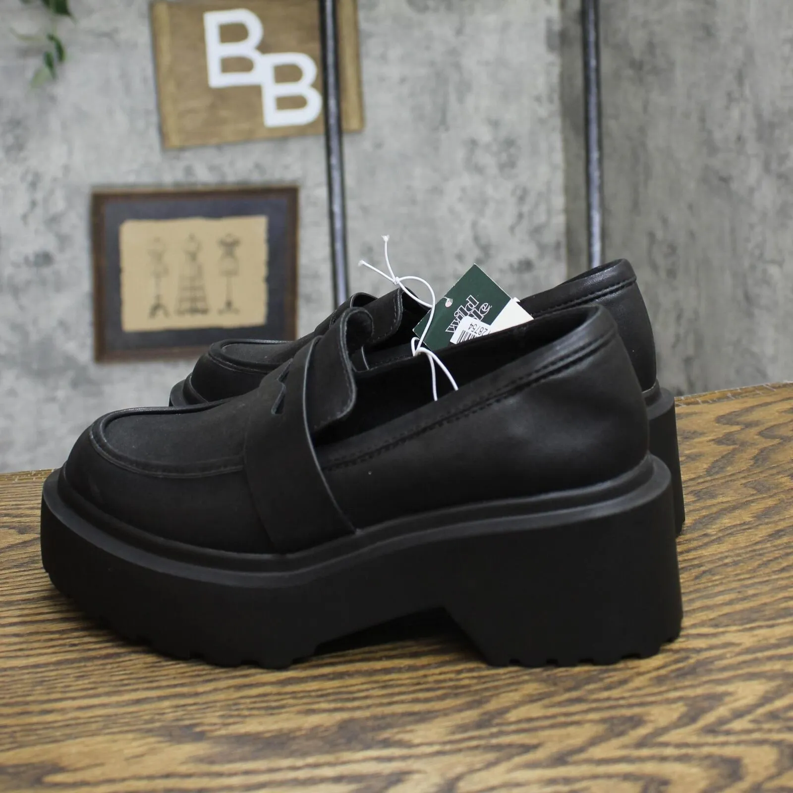 Wild Fable Womens Lacey Loafer Flats with Memory Foam Insole 87930096 Black 6M