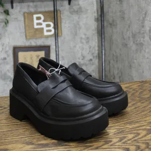 Wild Fable Womens Lacey Loafer Flats with Memory Foam Insole 87930096 Black 6M