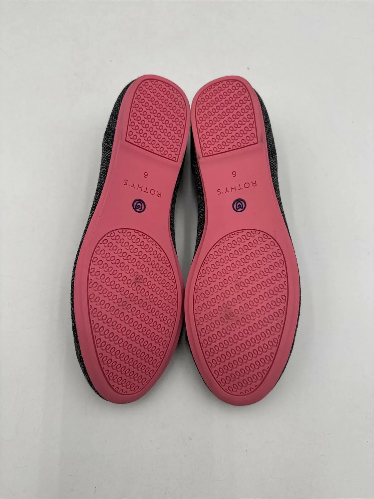 Women’s Rothy’s The Flats Color Gray Birdseye Flats Pink Sole Size 6 - Very Good