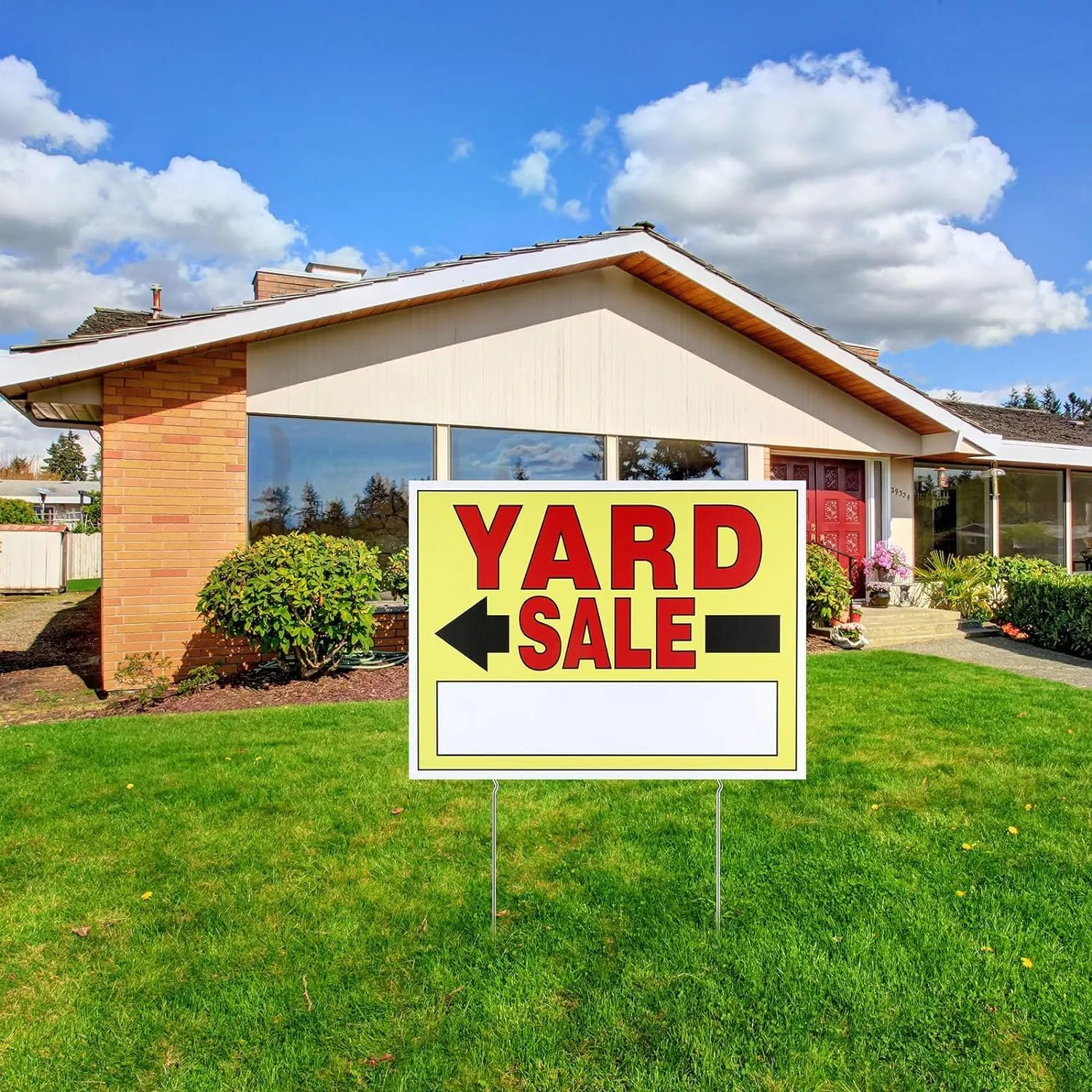 Yard Sale Signs 4Pack Double Sided Printed For Sale Signs with Metal Stakes Waterproof Corrugated Garage Sale Signs for Outdoor Estate Sale SCNWQ